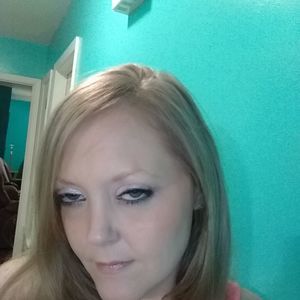 Meet your Posher, Rena